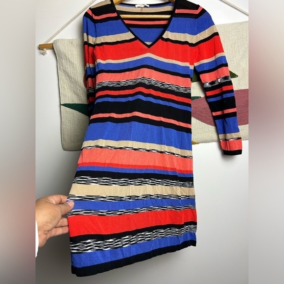 Trina Turk Striped Long Sleeve Midi Dress Size S V-Neck - Picture 3 of 11
